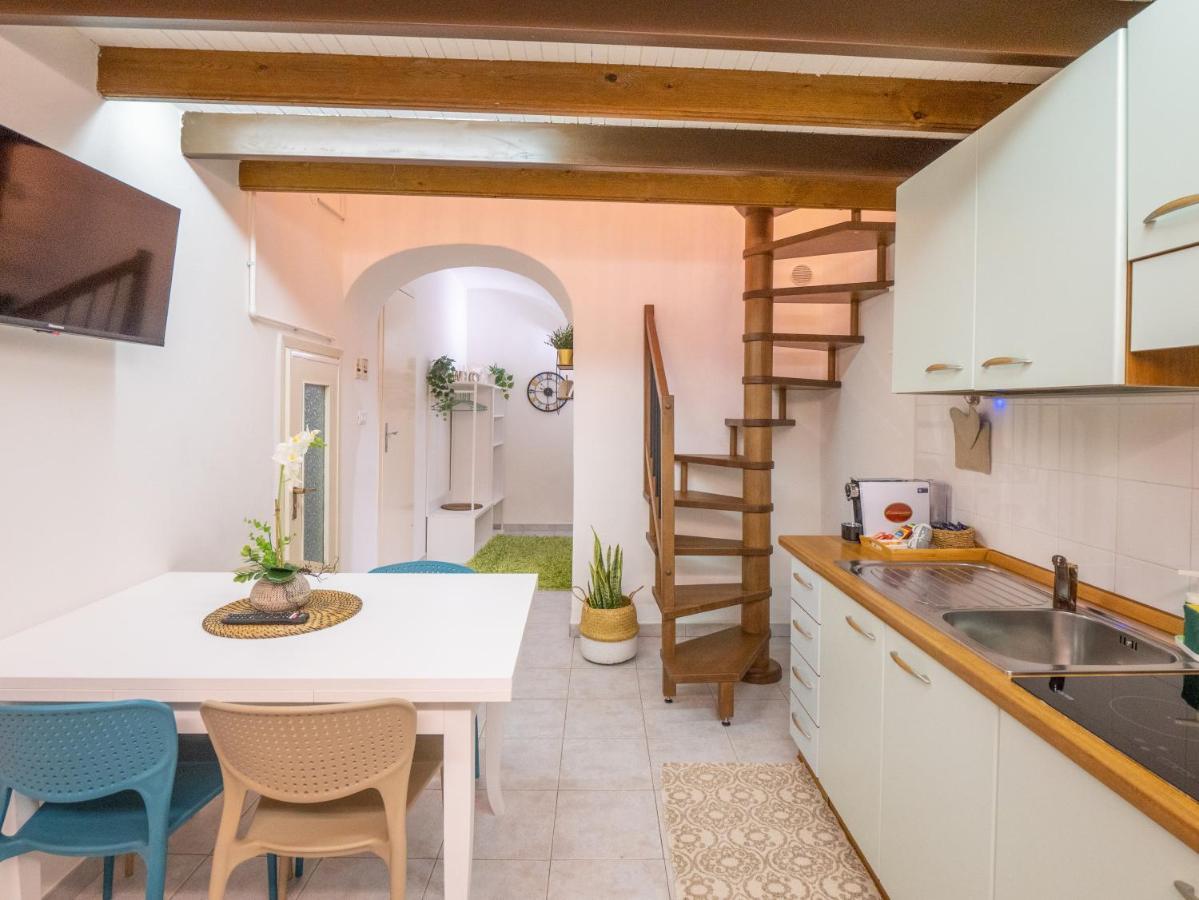 皮特拉利古Casa Iryna公寓 外观 照片